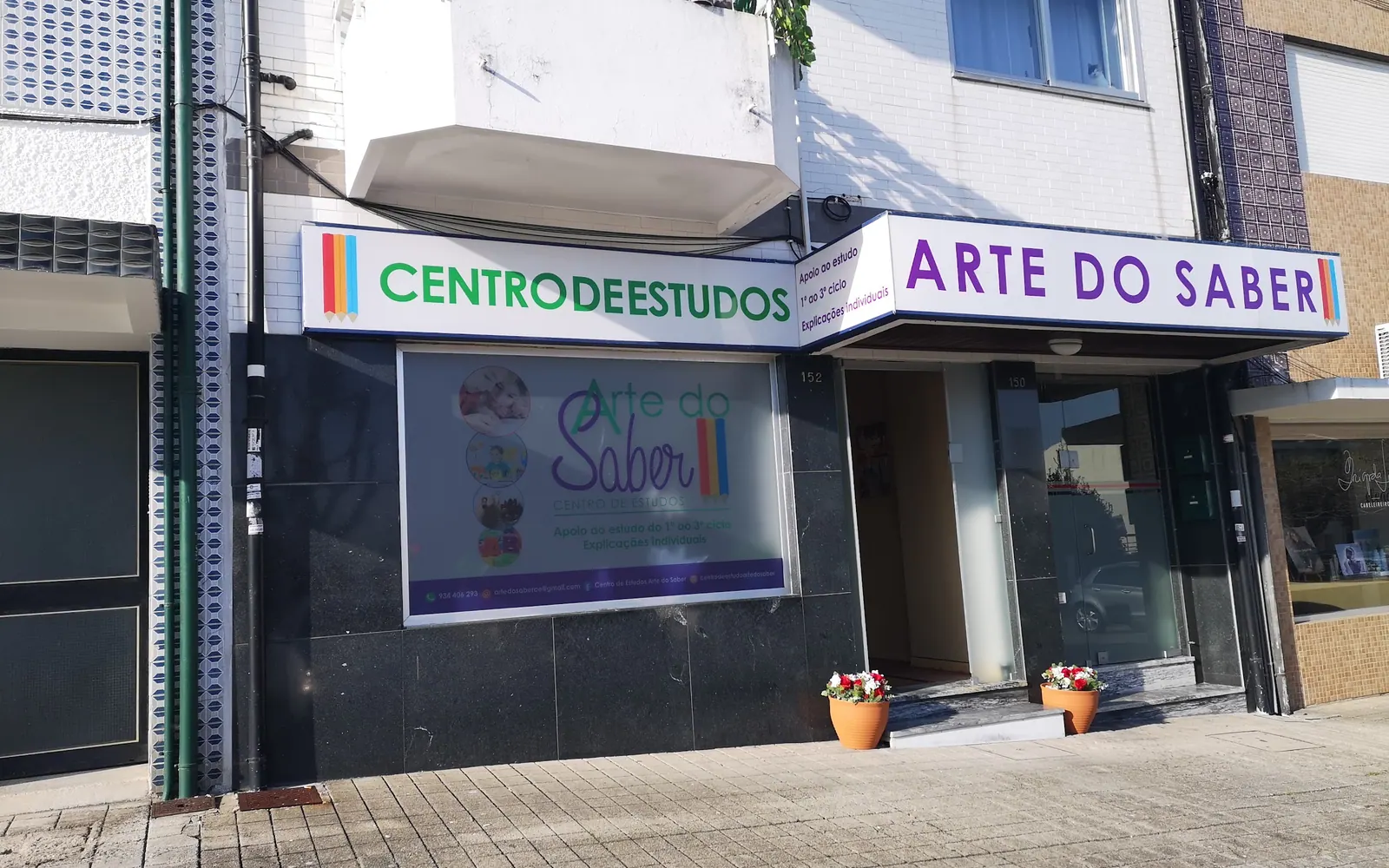 Fachada do Centro de Estudos Arte do Saber, no número 152 da Av. Vasco da Gama, na Maia
